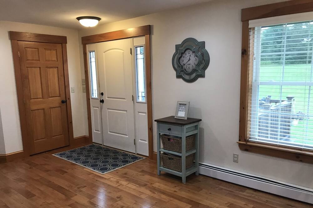 Photo of Bedroom in Weeks Mills