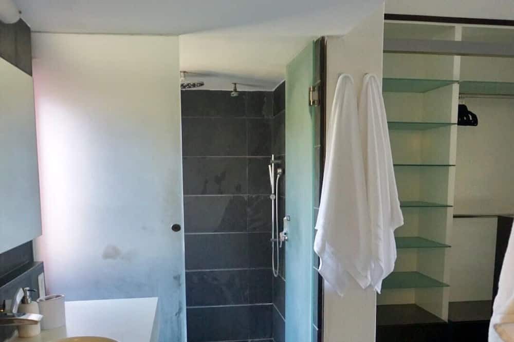 Photo of Bathroom in Isla Iguana