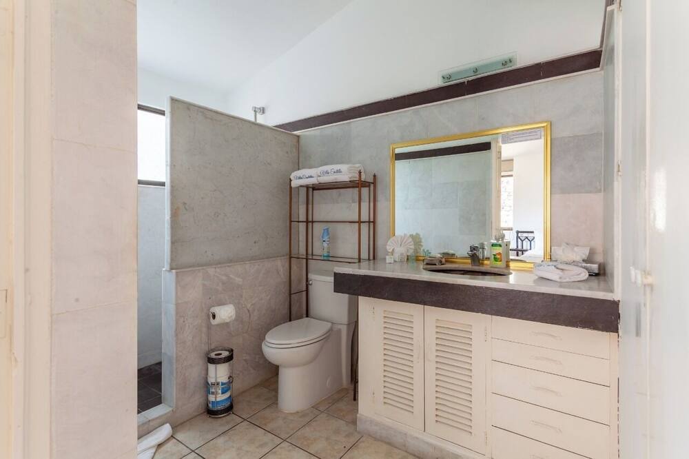 Photo of Bathroom in Conchas Chinas