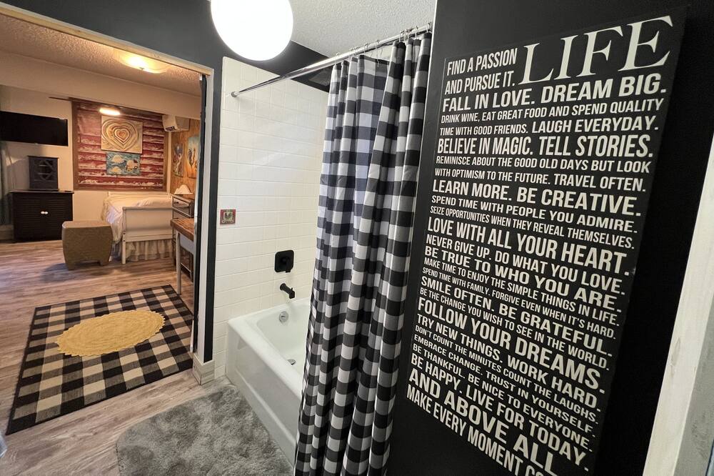 Photo of Bathroom in Gerton