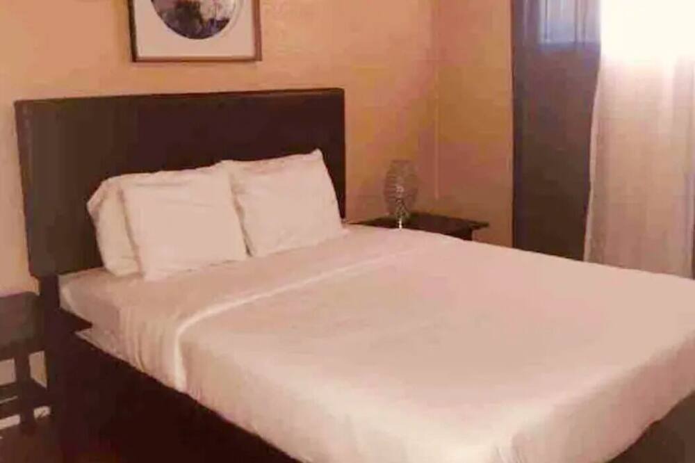 Photo of Bedroom in Midtown