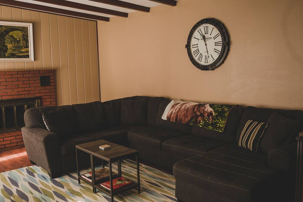 Photo of Livingroom in Millinocket