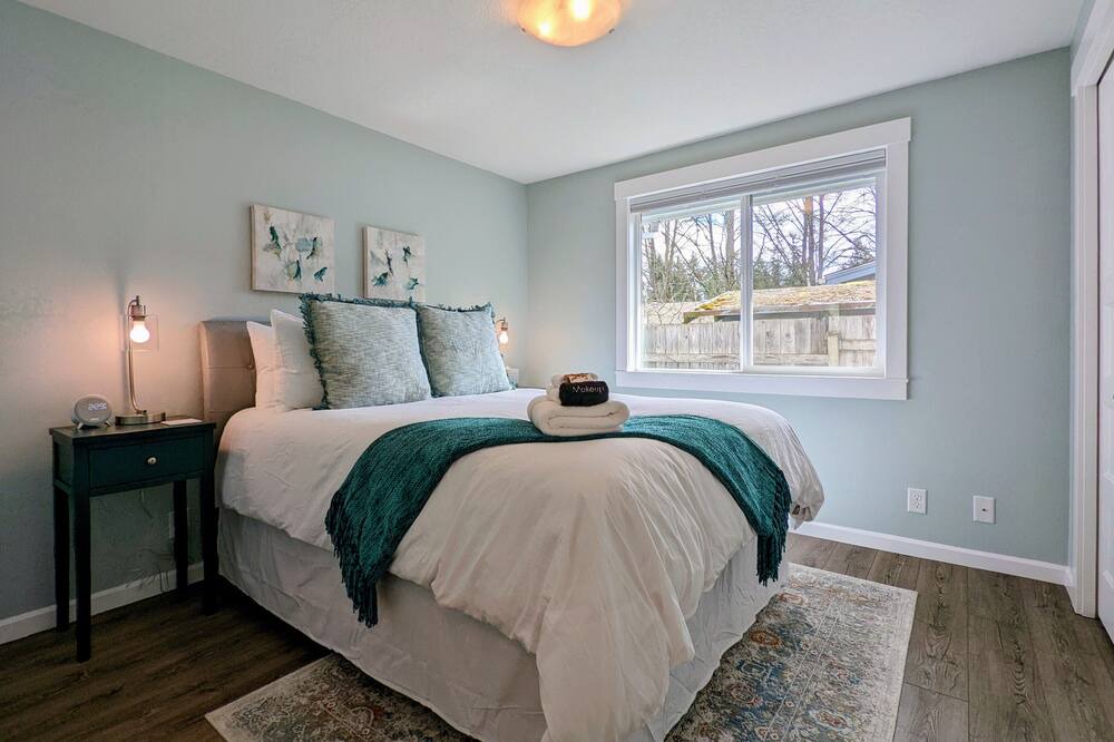 Photo of Bedroom in McMinnville