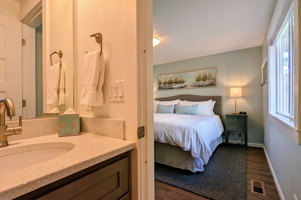 Photo of Bedroom in McMinnville