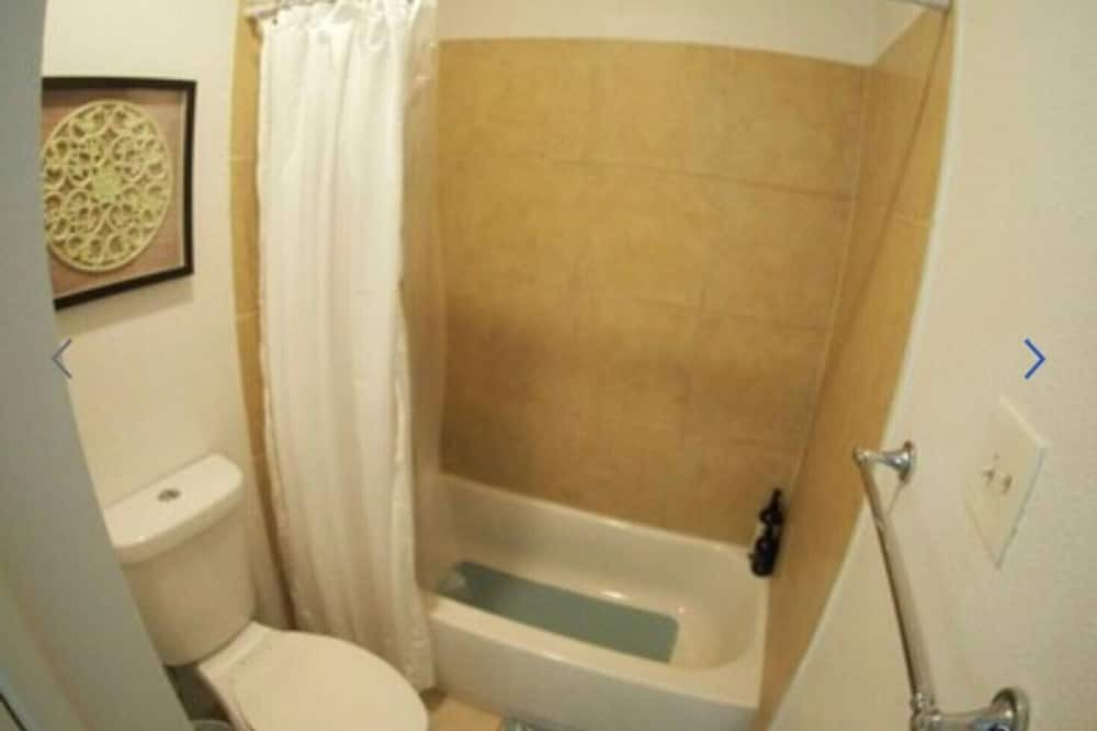 Photo of Bathroom in Chinatown