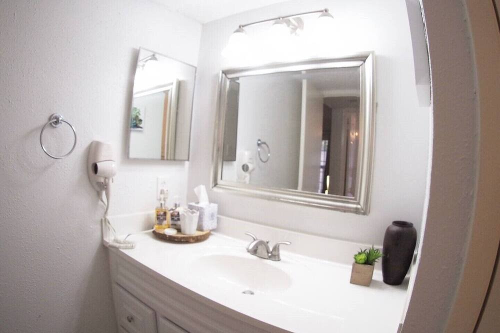 Photo of Bathroom in Chinatown