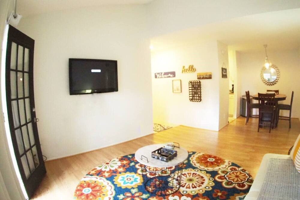 Photo of Livingroom in Chinatown