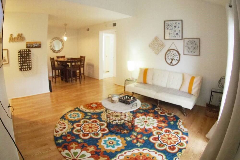 Photo of Livingroom in Chinatown
