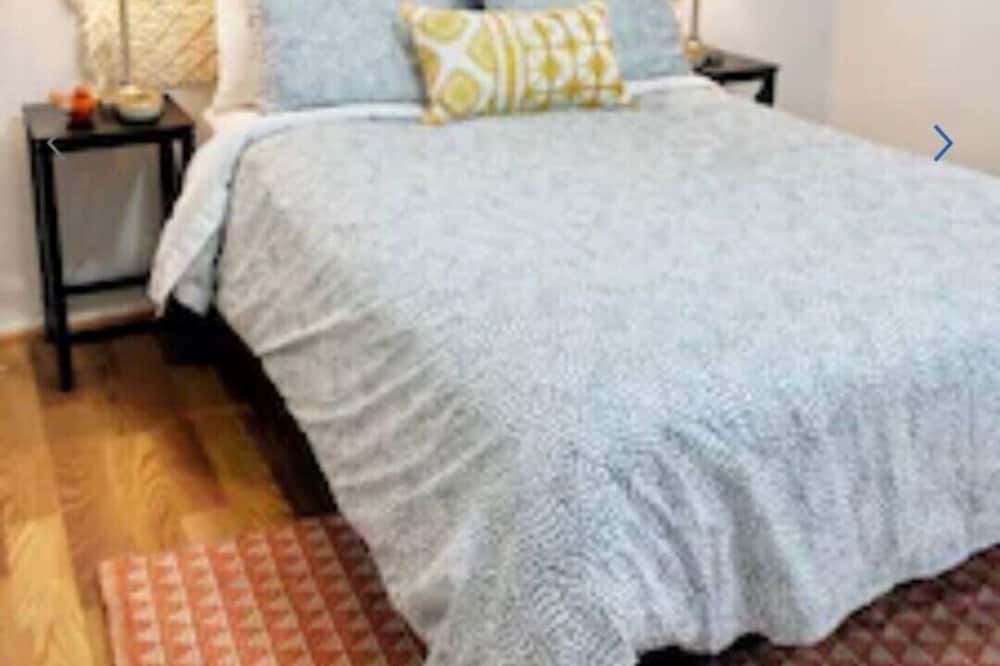 Photo of Bedroom in Chinatown
