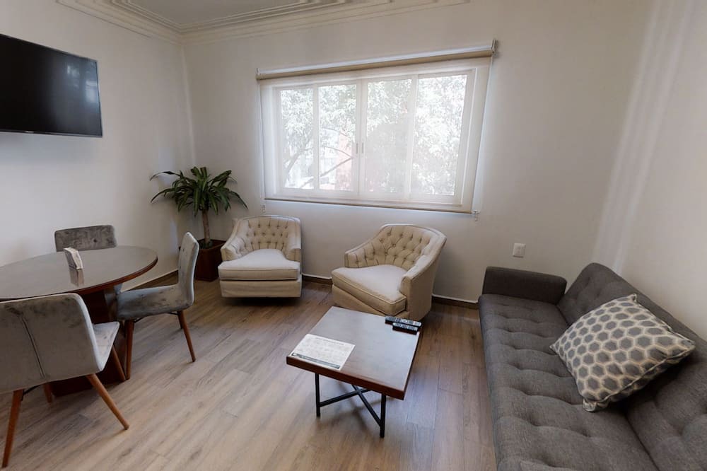 Photo of Livingroom in Reforma