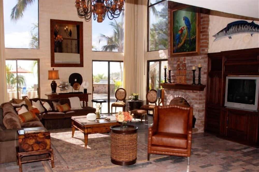 Photo of Livingroom in Chula Vista