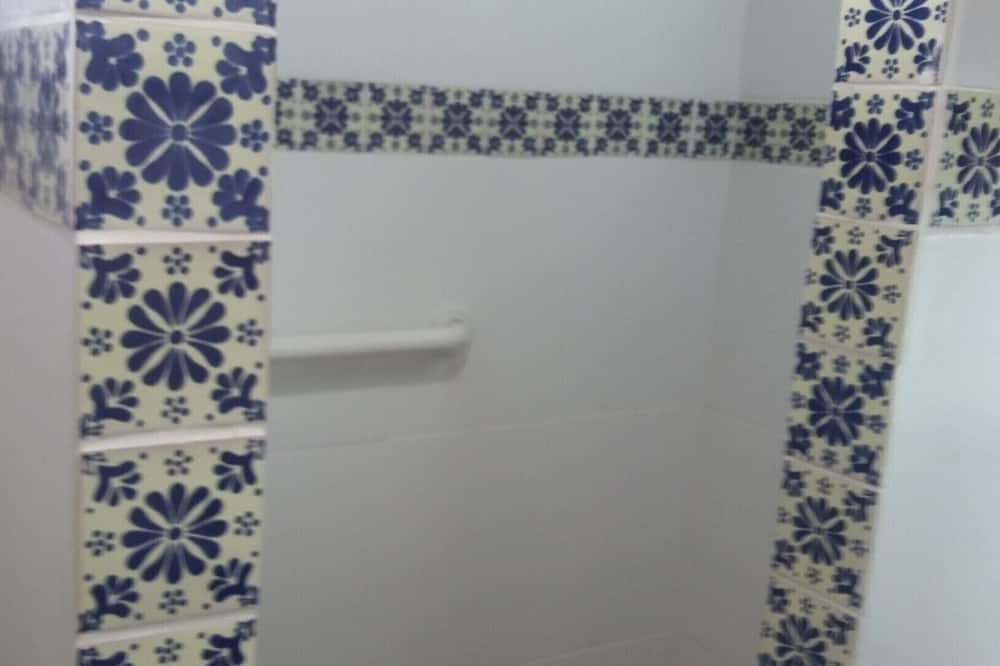 Photo of Bathroom in Ixtlahuacan de los Membrillos