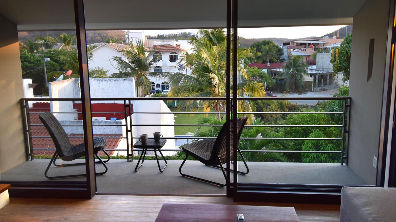 Photo of Patio Balcony in R