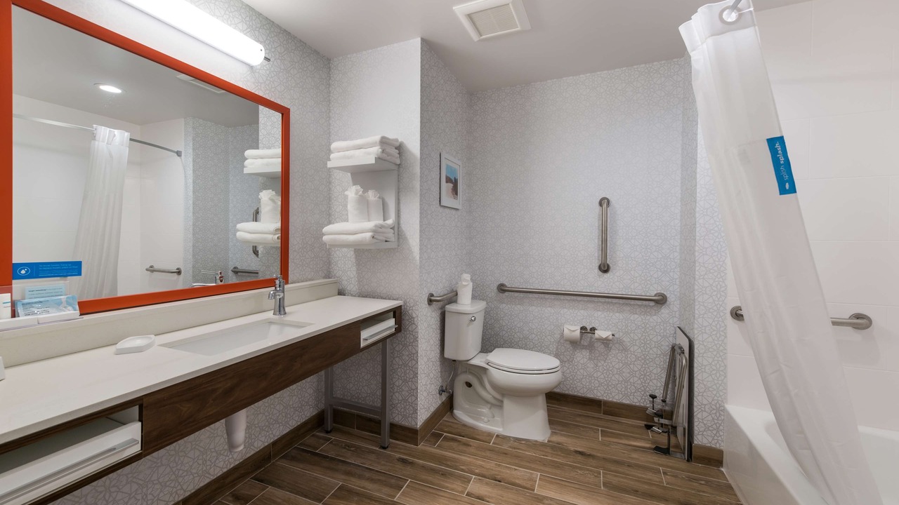Photo of Bathroom in Niles