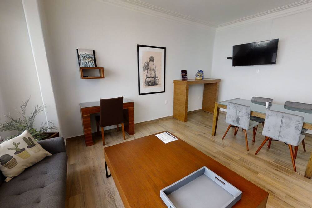 Photo of Livingroom in Reforma