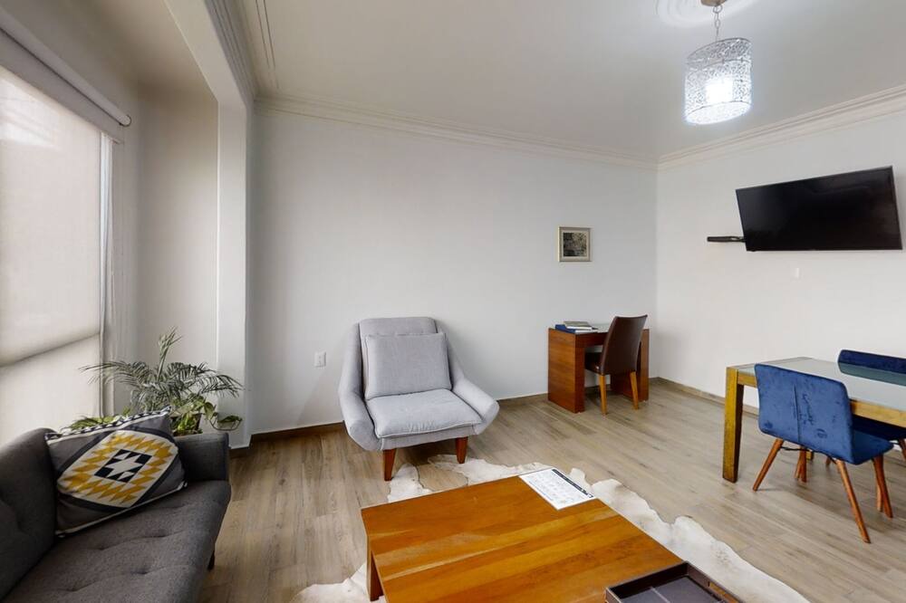 Photo of Livingroom in Reforma