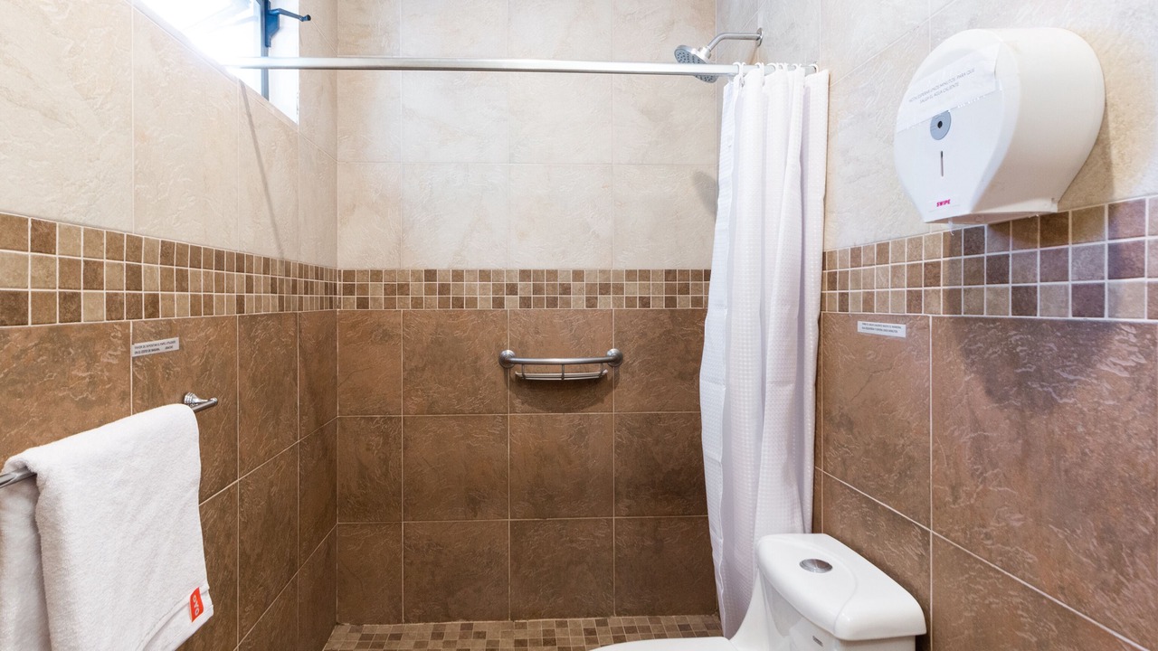 Photo of Bathroom in Leon