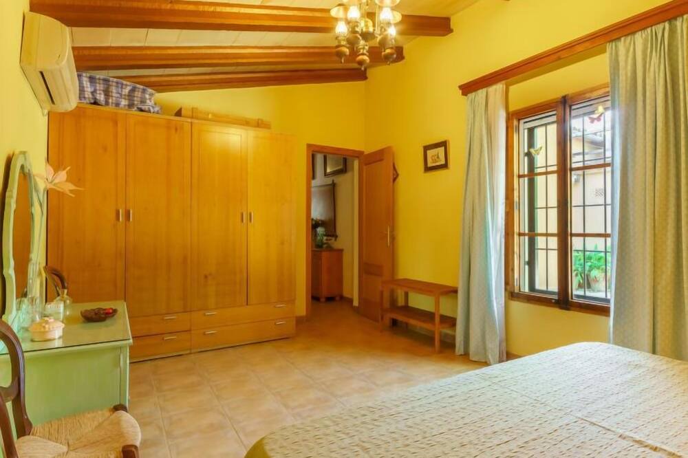 Photo of Bedroom in Alaro
