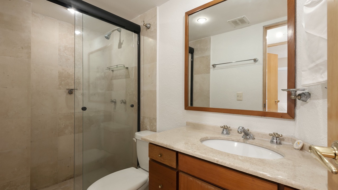 Photo of Bathroom in Bosques de las Lomas