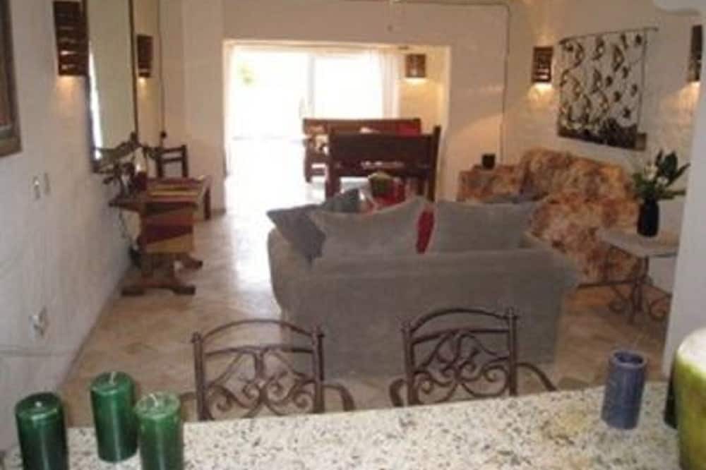 Photo of Livingroom in Isla Iguana