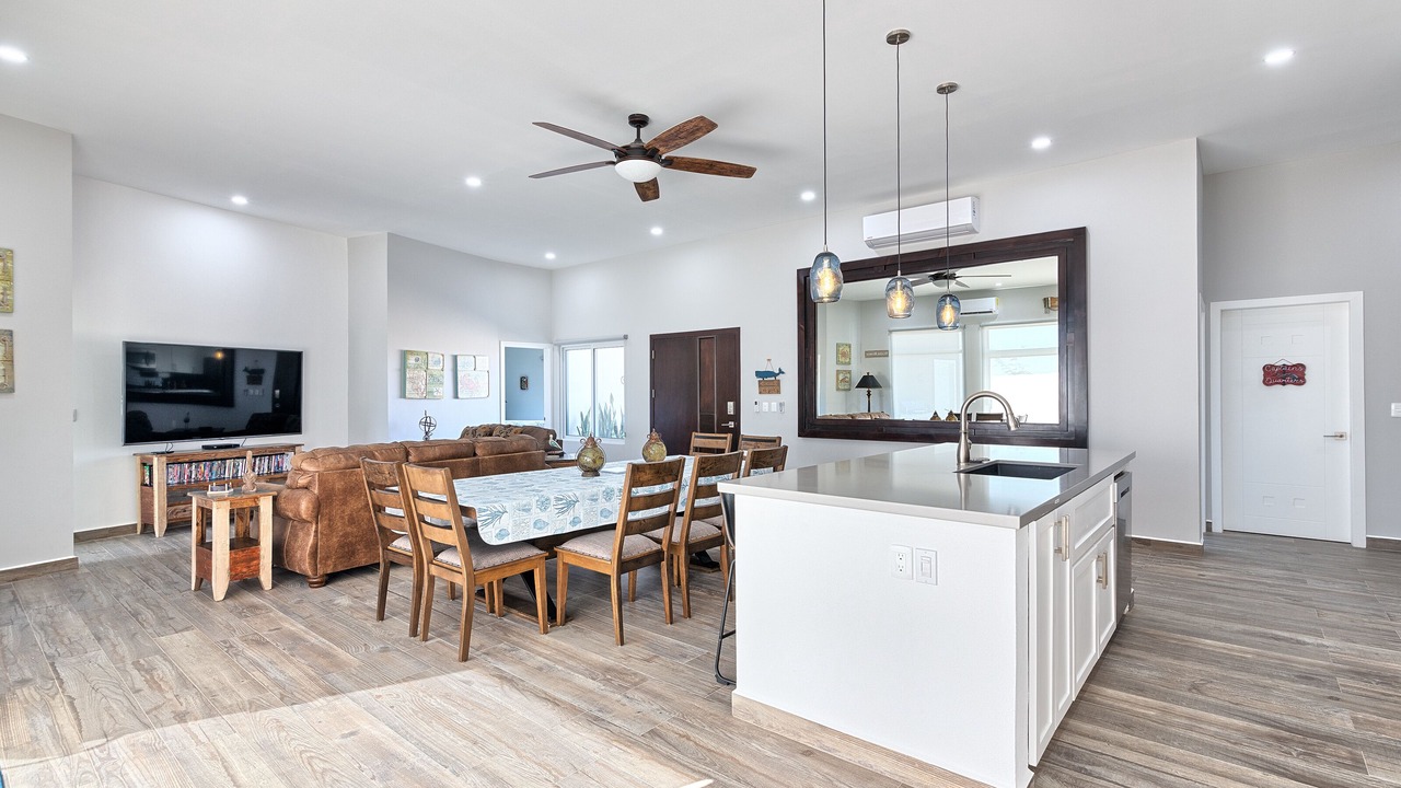 Photo of Kitchen in Laguna Shores