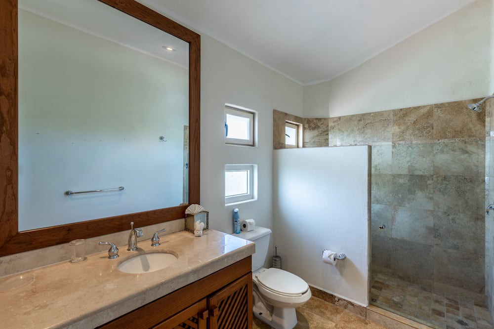 Photo of Bathroom in Emiliano Zapata