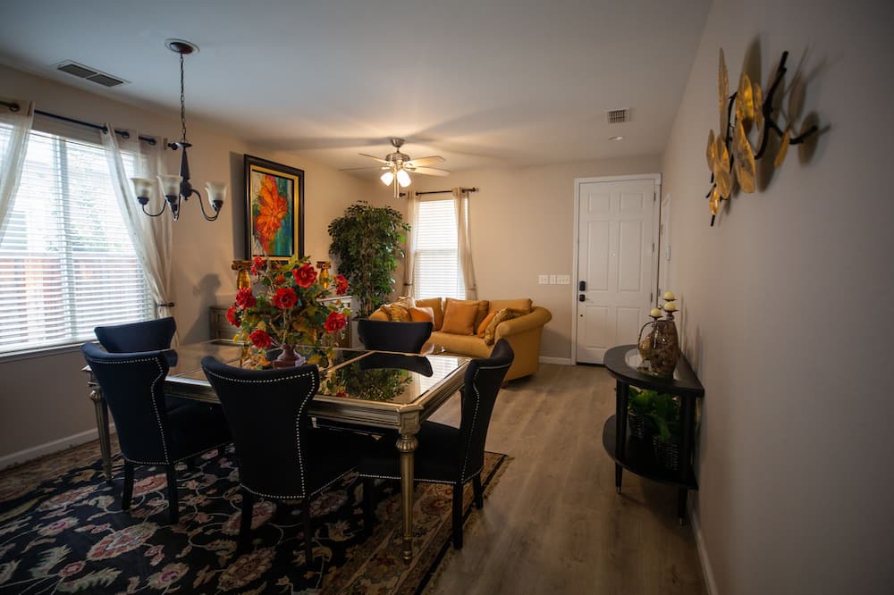 Photo of Bedroom in North Natomas