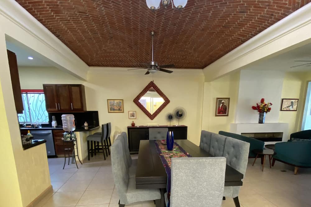 Photo of Livingroom in Riberas del Pilar
