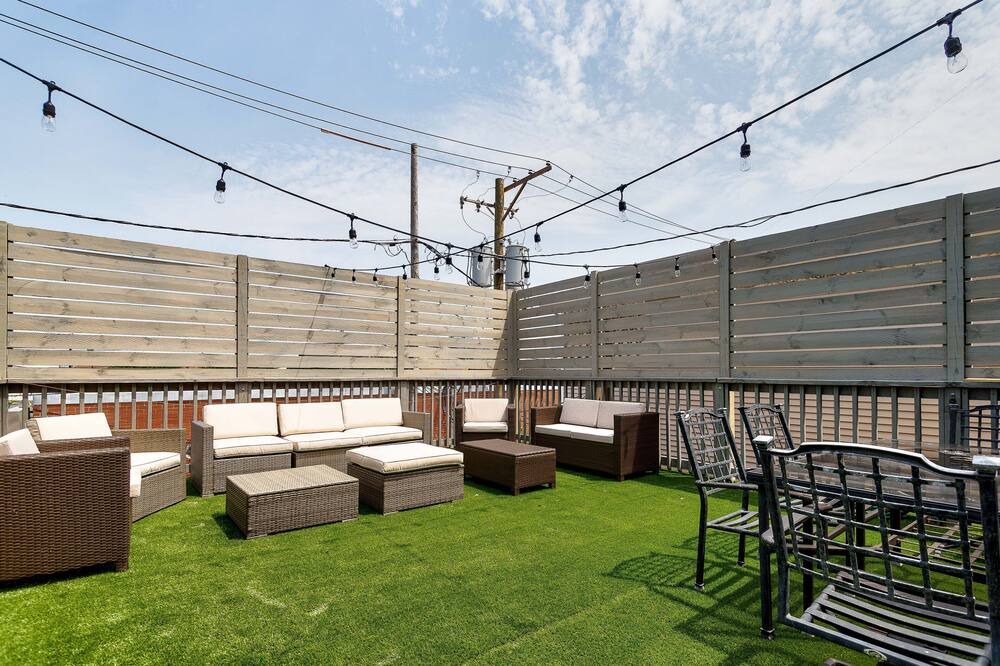 Photo of Patio Balcony in Pulaski Park