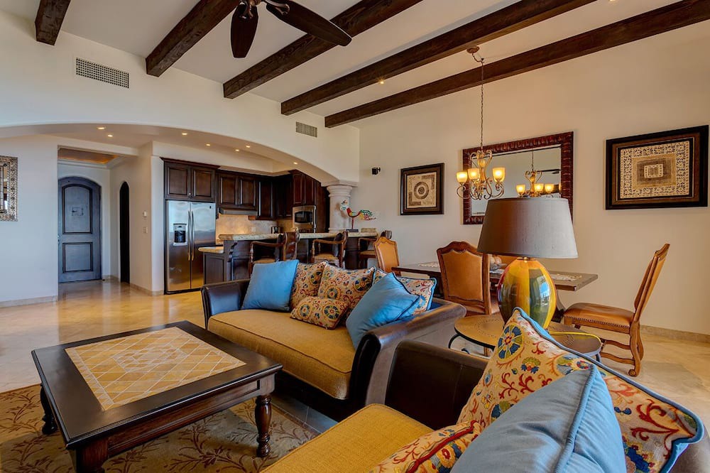 Photo of Livingroom in Buzzards