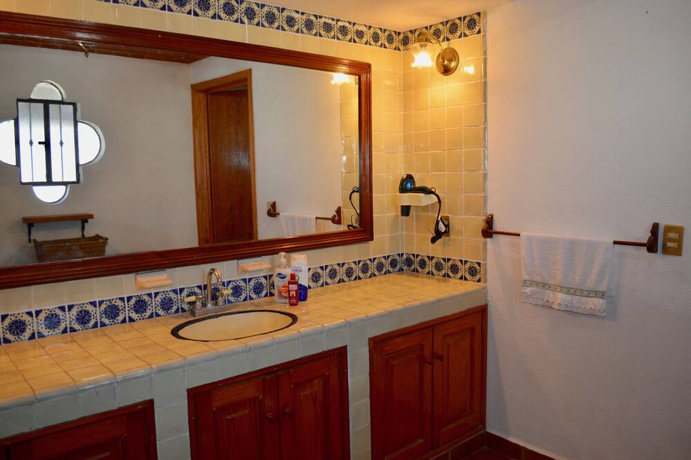 Photo of Bathroom in Ezequiel Montes