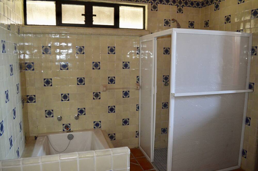 Photo of Bathroom in Ezequiel Montes