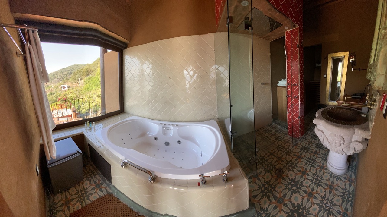 Photo of Bathroom in Tzintzuntzan