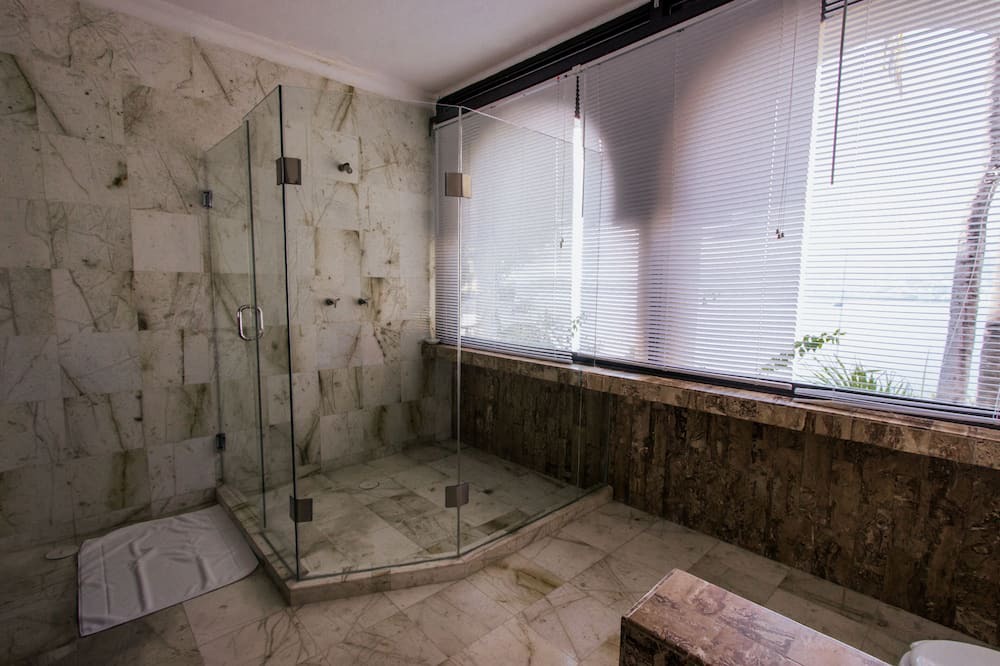 Photo of Bathroom in Las Brisas