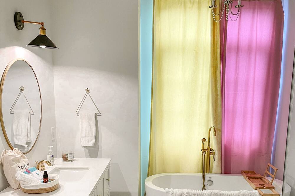 Photo of Bathroom in Cleveland Park