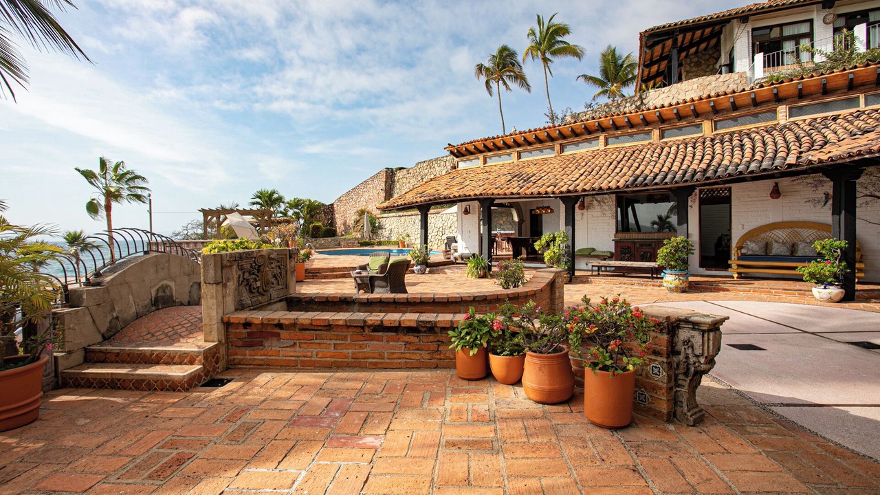 Photo of Outdoor in South Shore Hotel Area