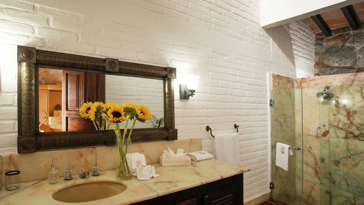 Photo of Bathroom in South Shore Hotel Area