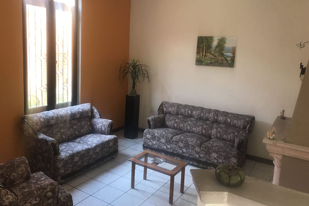 Photo of Livingroom in Patzcuaro