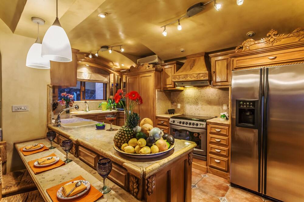 Photo of Kitchen in South Shore Hotel Area