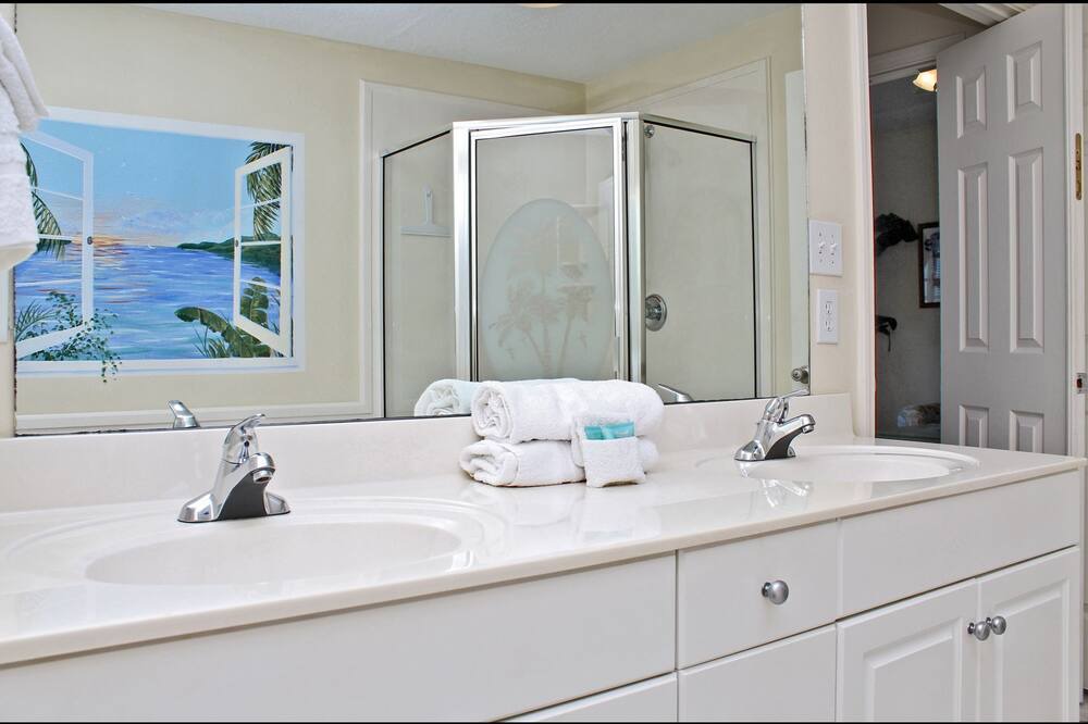 Photo of Bathroom in Fort Morgan