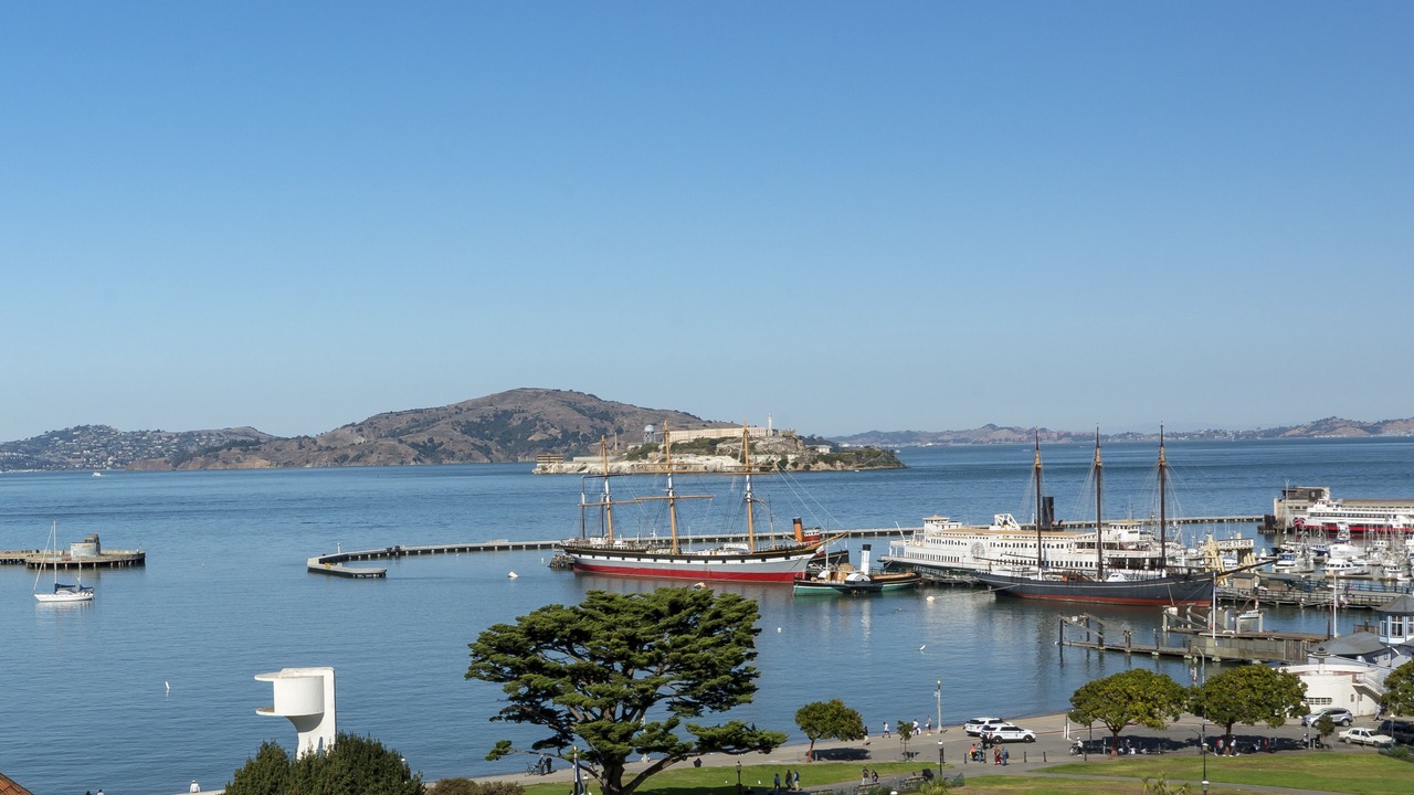 Photo of Bedroom in Fisherman's Wharf