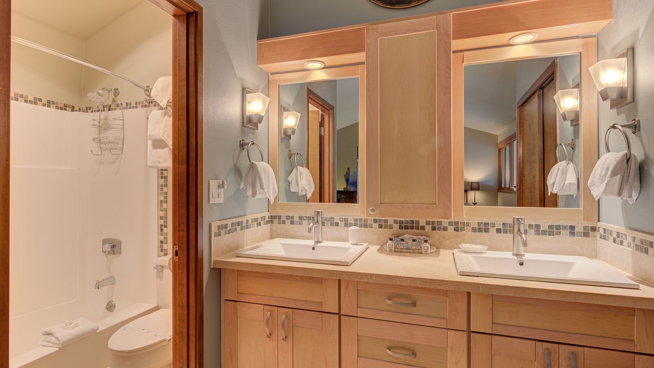 Photo of Bathroom in Otter Rock