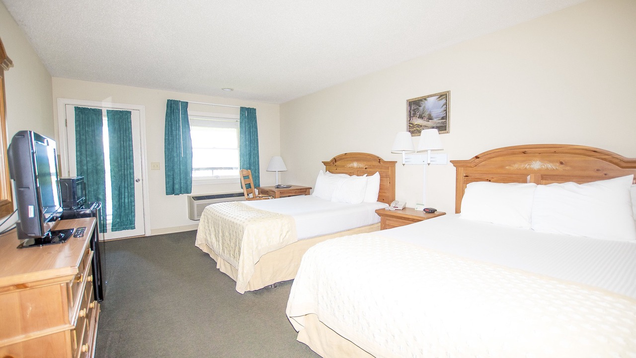 Photo of Bedroom in Hiawassee