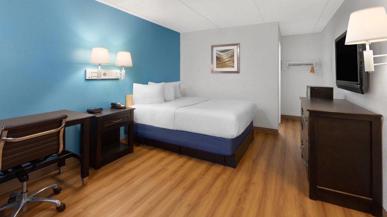 Photo of Bedroom in Madison Heights
