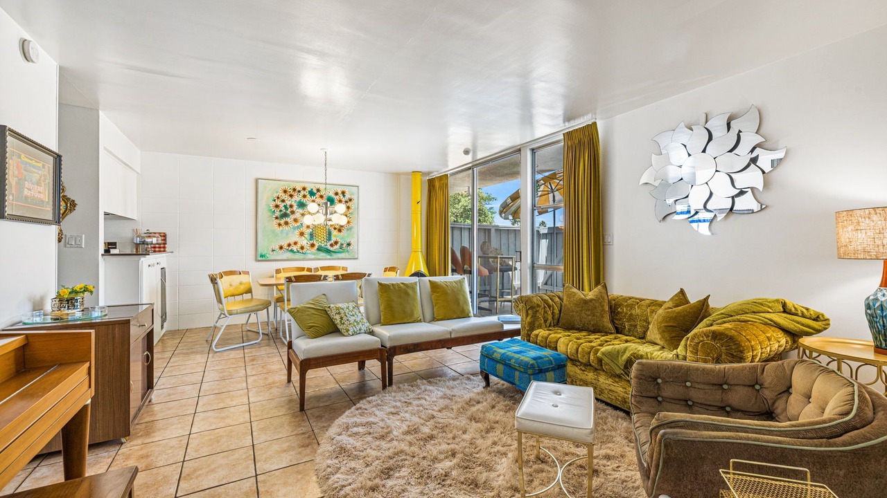 Photo of Livingroom in Magnesia Falls Cove
