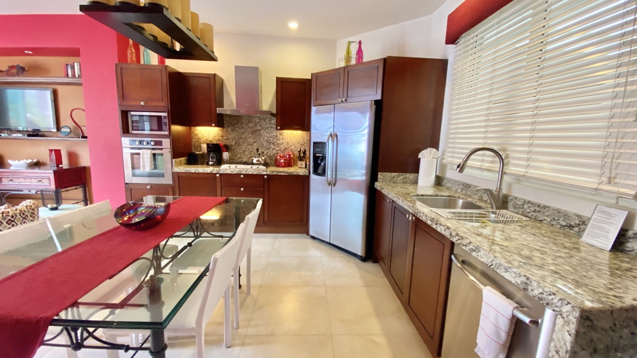 Photo of Kitchen in Romantic Zone
