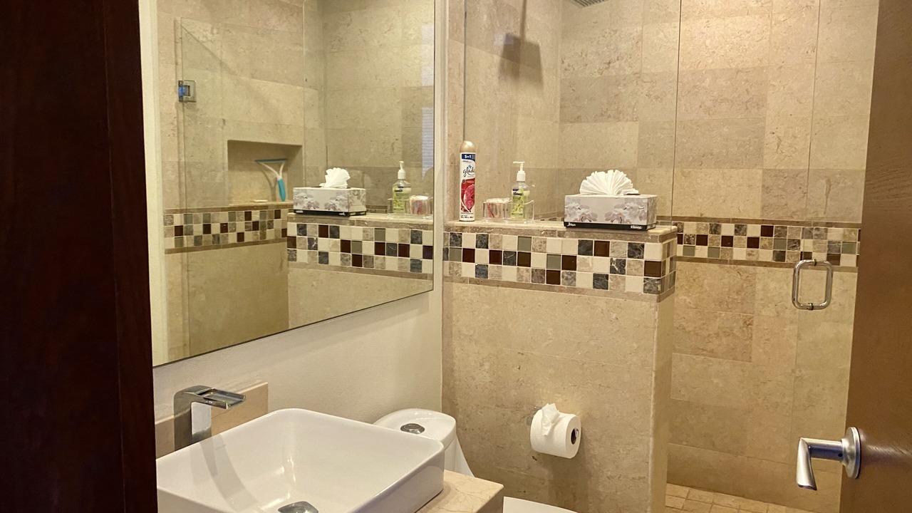 Photo of Bathroom in Romantic Zone
