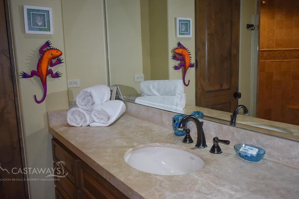 Photo of Bathroom in Brisas del Golfo