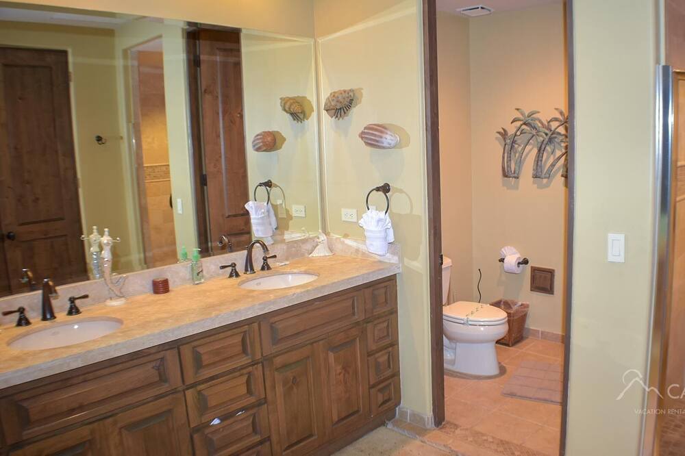 Photo of Bathroom in Brisas del Golfo
