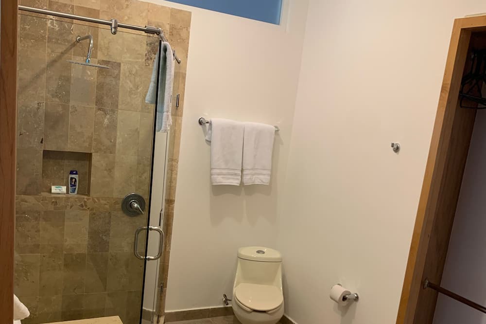 Photo of Bathroom in Colina del Sol